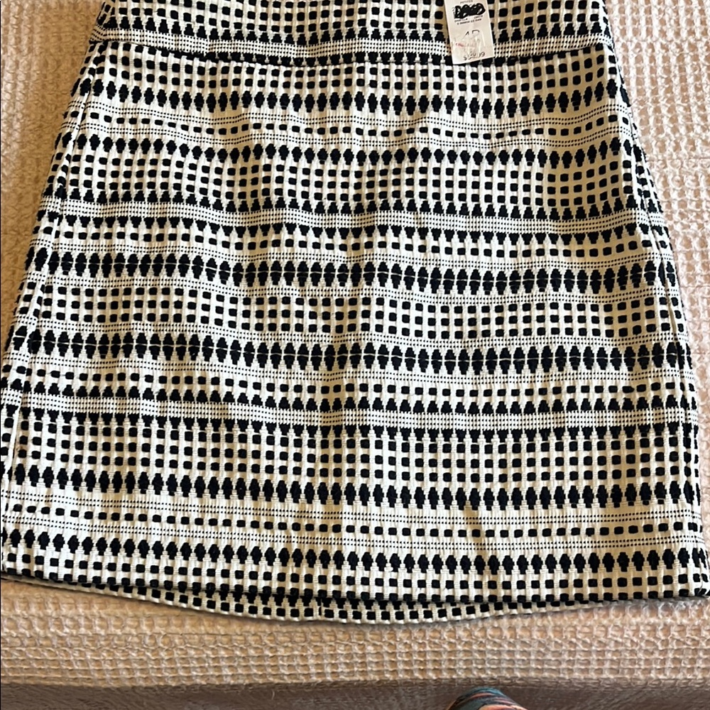 LOFT Black and White Mini Pencil Skirt Cocktail